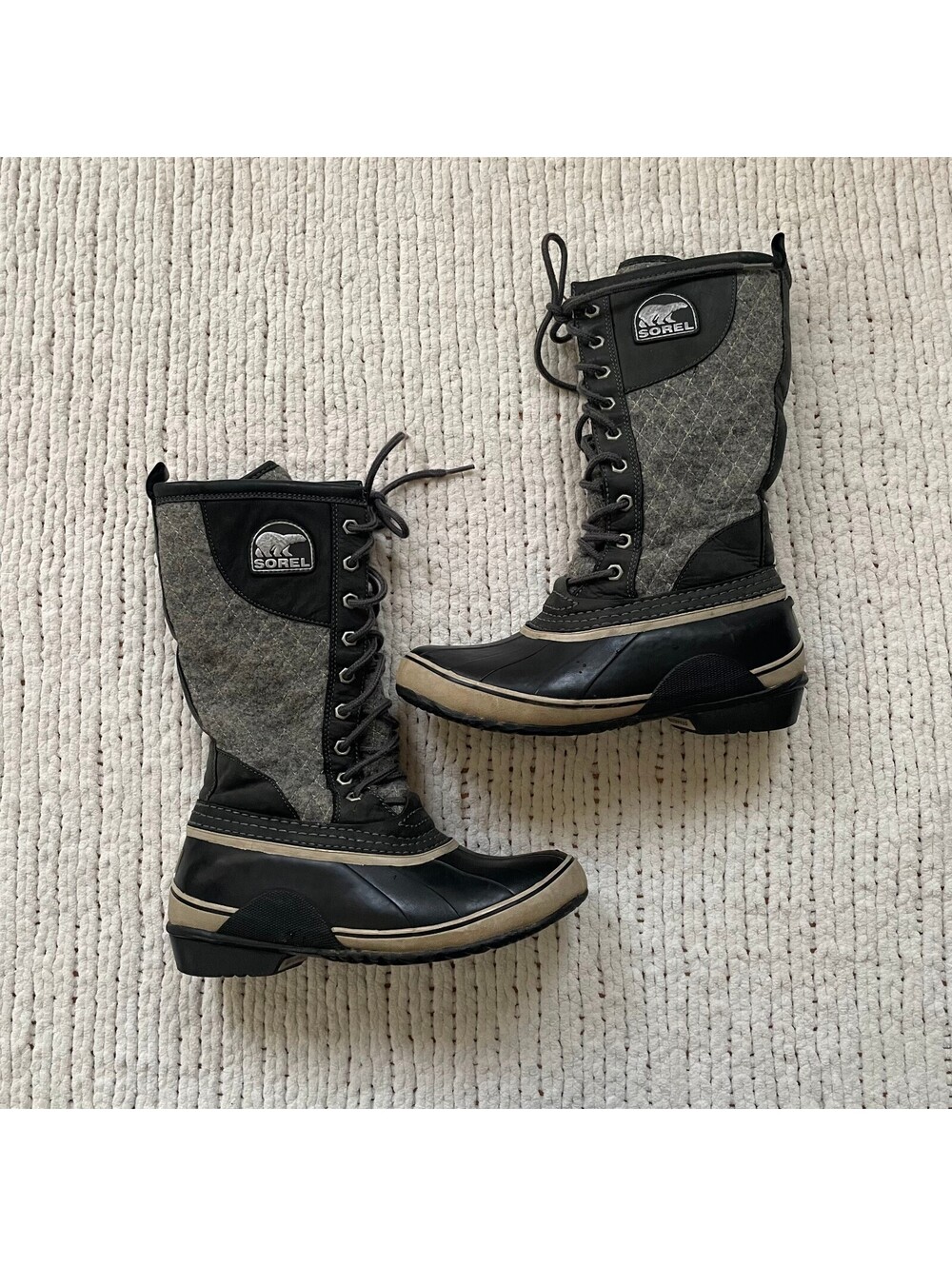 Sorel Womens Grey Lace Up Winter Boots - Size 7